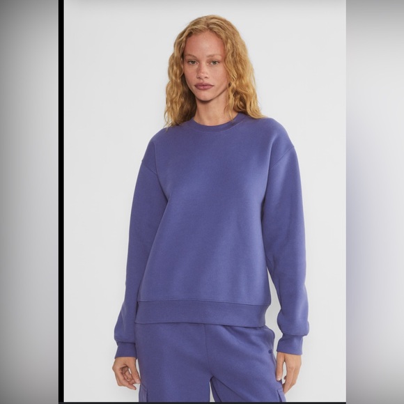 Aritzia Cozy Sweatfleece Perfect Crew Sweatshirt Purple , size Small - Picture 1 of 10
